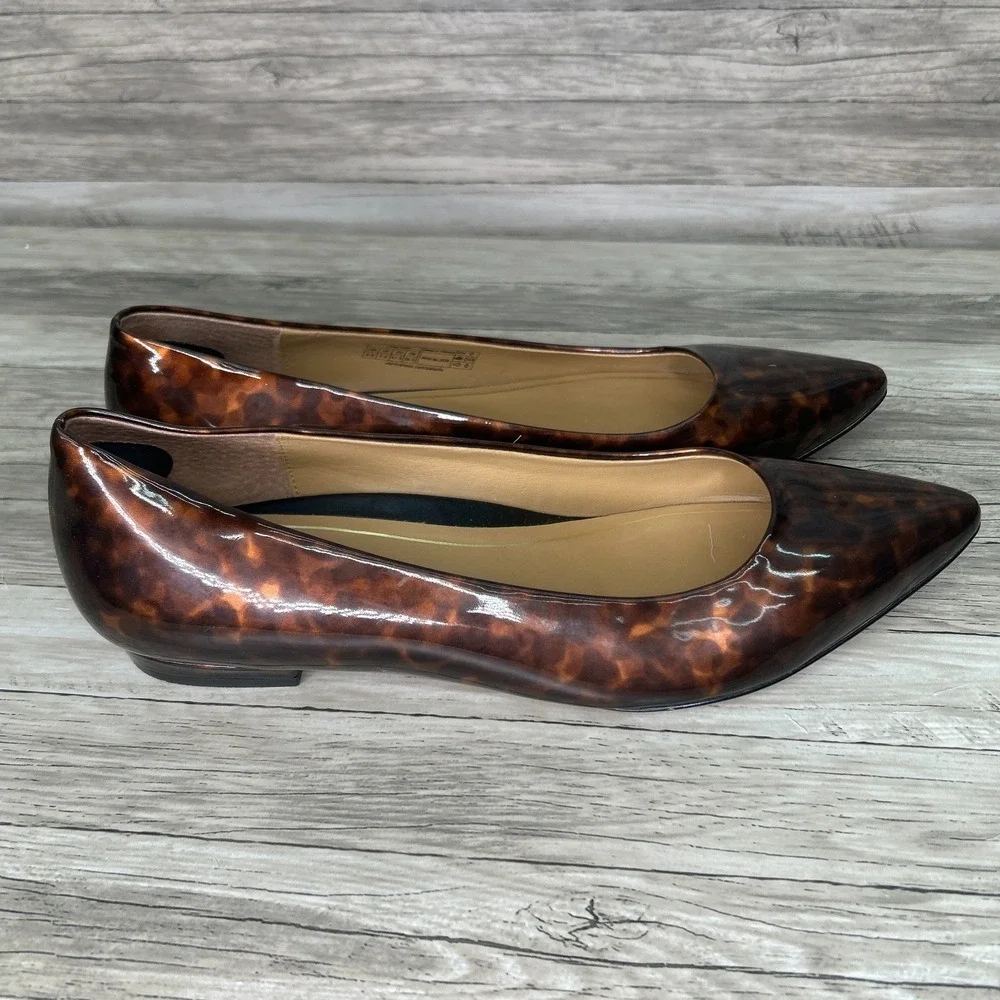 Vionic Women's Tortoiseshell Pointed Toe Flats in Brown - Picture 4 of 14